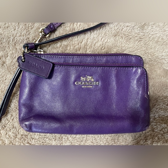 COACH Mini Wrislet - Picture 2 of 10